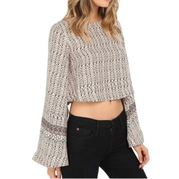 FREE PEOPLE Tops - FREE PEOPLE Stars Aligned Bell Sleeve Crop Top Blouse in Chevron Tribal Size M